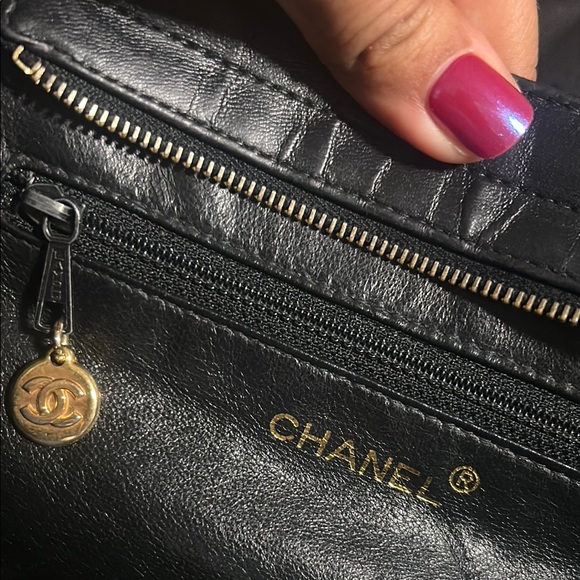 CHANEL Matelasse Black Leather 24K hardware - Picture 12 of 17